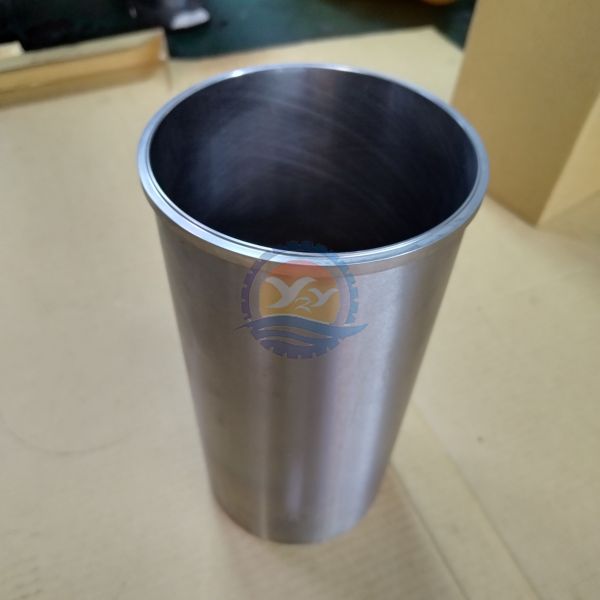 Engines DE08 D1146 Cylinder Liner for Daewoo Doosan Engine Parts