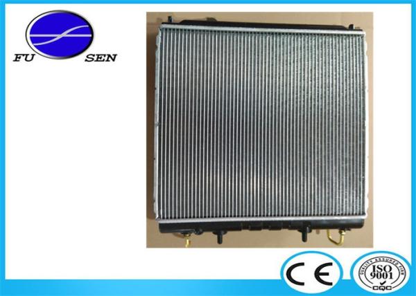 Water Cooled Hyundai Car Radiator For Hyundai TERRACAN 2.9D PA 510*568*26mm