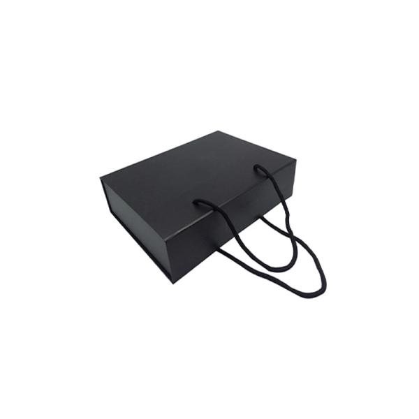 Подарочные коробки одежды C1S C2S с лентой регулируют УЛЬТРАФИОЛЕТОВЫЙ яркий блеск