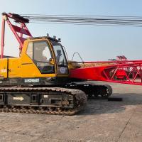 L'ingénierie électrique utilise des grues à rampe de 650 tonnes pour la construction.