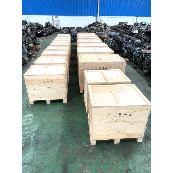 Wholesale Stocks 2KD Used Engine diesel Assembly for Toyota Hiace Vehicle