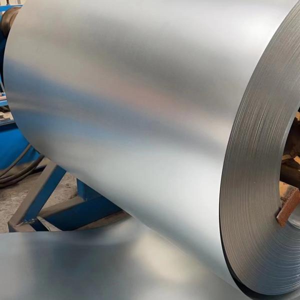 SGCC Гальванизированная стальная катушка Регулярный шпингл GI катушка Внутренний диаметр 508 мм Вес 3-8 тонн