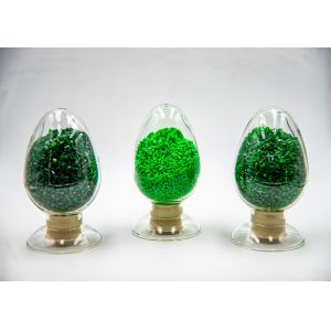 Уровень волокна Белый зеленый Черный синий Точка плавления 235-260°C Переработанные гранулы ПЭТ РПЭТ гранулы