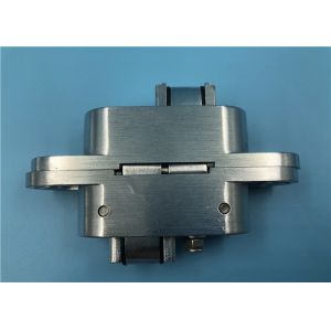 Le satin Chrome 3D a caché des charnières pour la porte en bois solide/en métal laissée ouverte