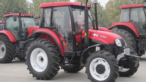YTO X704 4 Wheel 70HP Agriculture Farm Tractor With Cabin