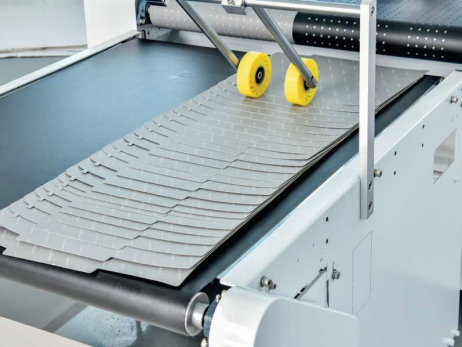 LY-800ACT-T Fully Automatic Double-Sided Tape Application Machine with Alignment Adjustment      Tape Applicator Machine    Tape Pasting Machine