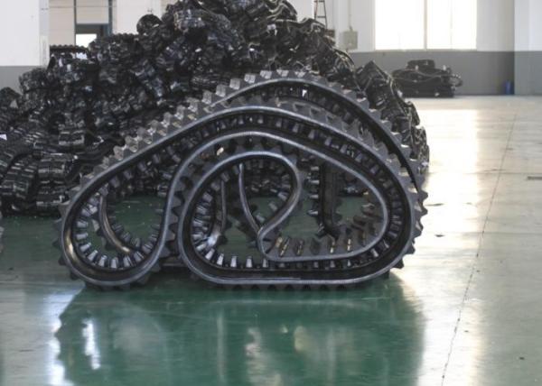 Hitachi Replacement Dumper Rubber Tracks Less Vibration High Performance