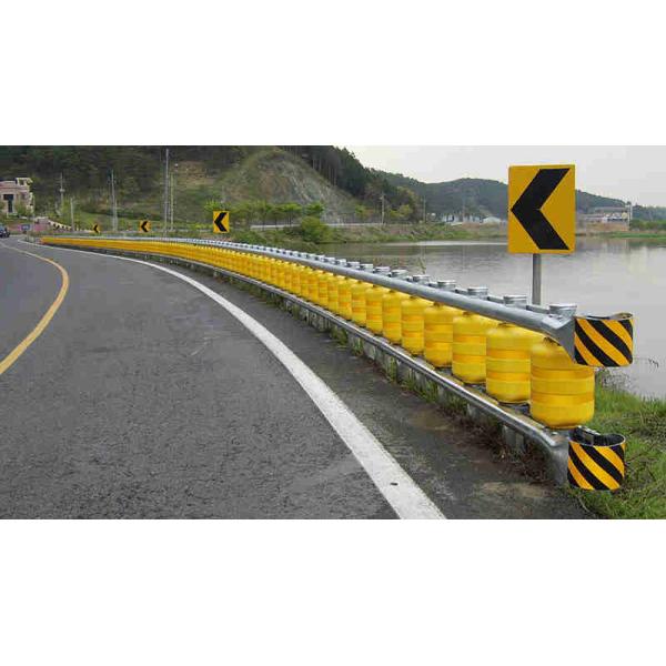 Yellow Red Highway Roller Barrier with Diameter 245/350 Mm EVA / PU / Polyurethane Material