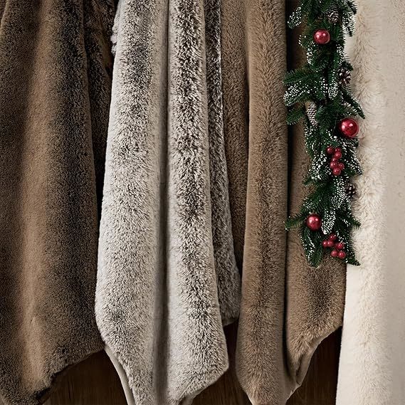 High Gram Weight Faux Rabbit Fur Blanket --Soft Warmth Suitable for Bedroom Sofa Office and Camping