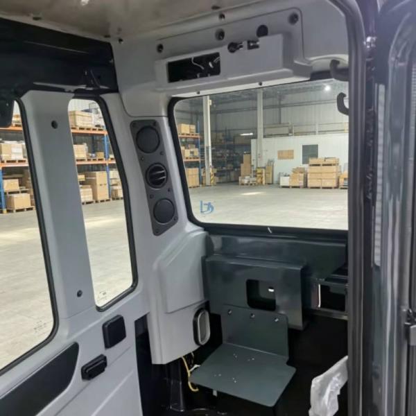 Rugged Hyundai Excavator Cabin R215-7 R215-9 R215VS Operator Cabin With Glass Door Interior Parts