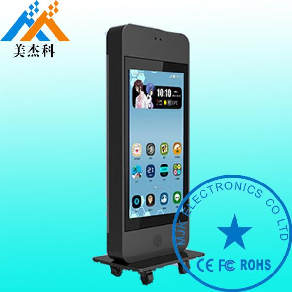 Super Market HD Screen Outdoor Digital Signage WIFI LAN Function With Wheel