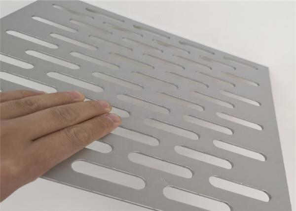 48mm Slot Hole AISI Anti Slip Perforated Metal Sheet Galvanized