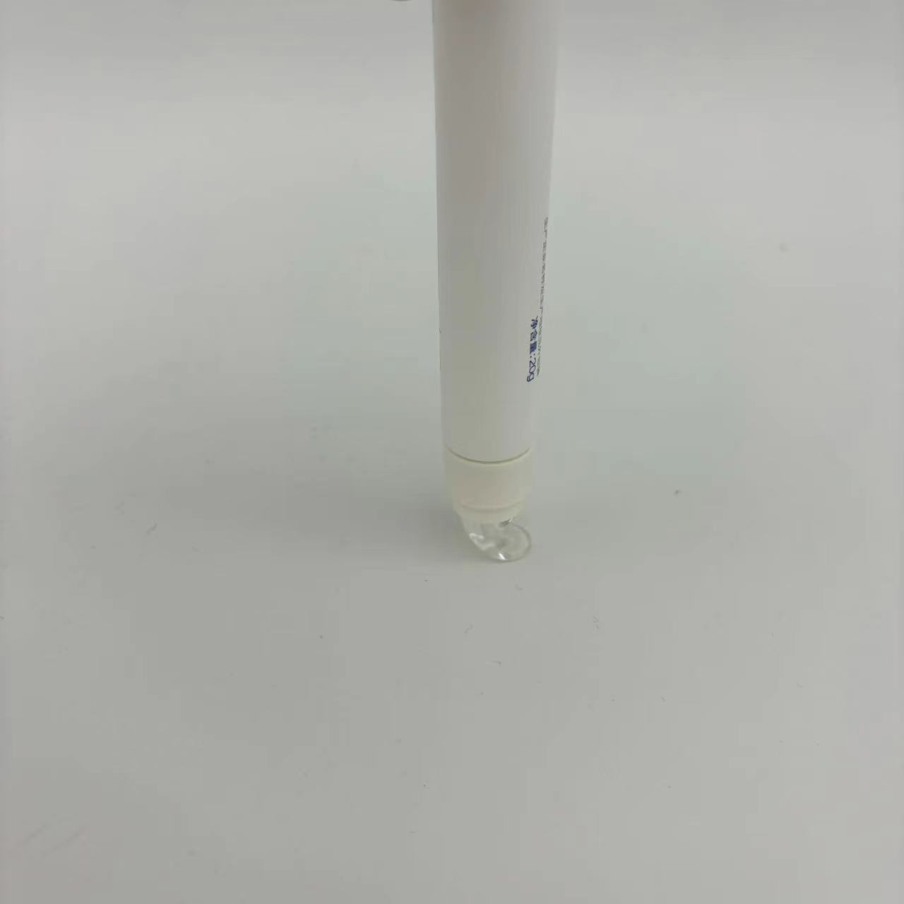 High Quality Lip Gloss Packaging Empty Squeeze Lipgloss Containers Tubes
