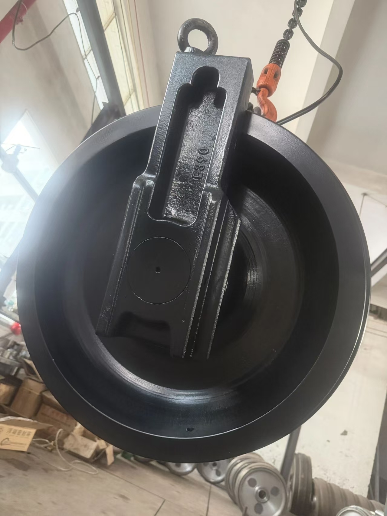 CAT E390 Excavator Front Idler  Heavy-Duty Track Idler for Large Mining Excavators