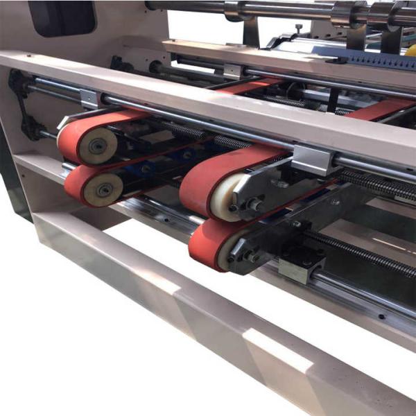 Machine de couture automatique pour coller des cartons ondulés