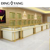 Display de bijoux d'or de mode simple Ne nécessite aucune installation et peut être utilisé directement
