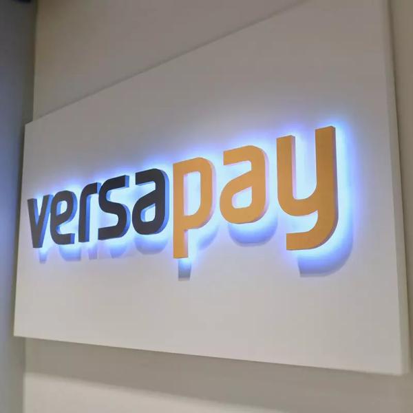 Customized Acrylic Logo New LED Light Box Creative Luminous Character 3D LED Sign