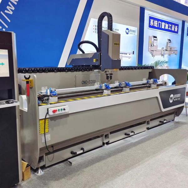 CNC 3軸加工センター アルミ UPVC ウィンドウドア 掘削 フレッシング 機械
