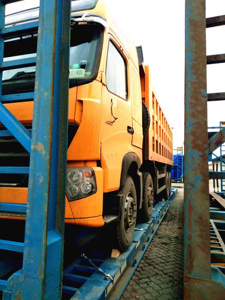 HOWO Heavy Duty Dump Truck 12 Tyres 371 Hp 12 Wheel 8x4 Tipper Truck