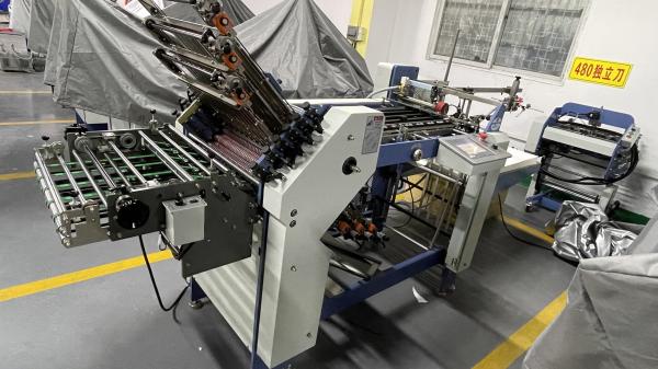 Máquina da dobradura do papel comercial dos folhetos da brochura com sistema elétrico do PLC