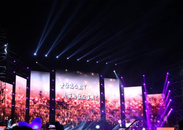 SMD 2525 / SMD1921 Outdoor Rental Led Display P4.81 Slim Cabinet 43222 dot/㎡