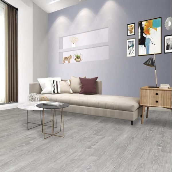 Renova o teu apartamento com piso de vinil antiderrapante Unilin Click Lock