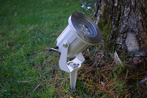 Освещение ландшафта СИД РГБ на открытом воздухе с весом шипа 3В 9В 220В 0.8Кг ПВК