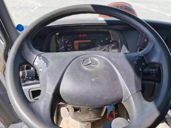 Pompes à béton semi-séchées 49m équipement lourd d'occasion camion Mercedes Benz