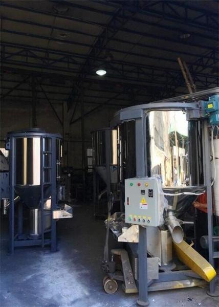 3 Phase 380 V Motor Screw Type Plastic Mixing Machine