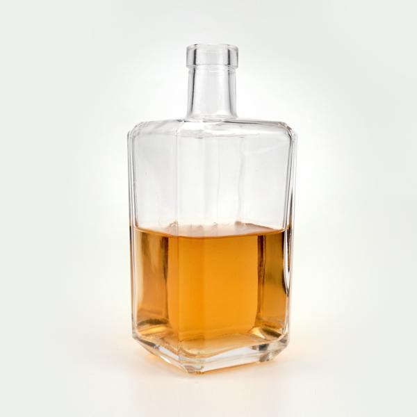 Body Material Glass 500ml 750ml Square Shape Empty Wine Bottle for Whiskey Vodka Rum