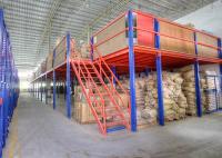 Défilement ligne par ligne en acier adapté aux besoins du client de plancher de mezzanine de stockage d'entrepôt avec la longue envergure