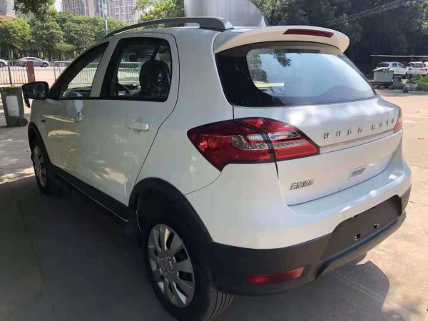 120km/H Pure Electric Used Motor Vehicle Sedan Car 24kwh 200km