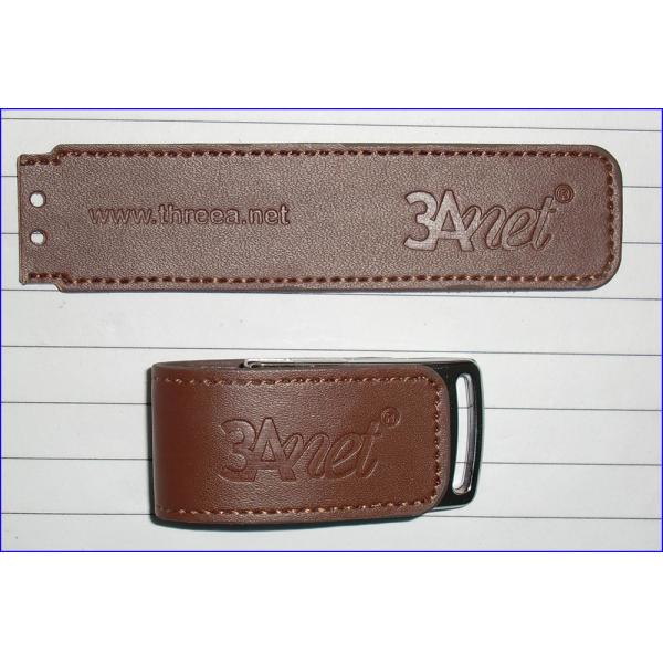 Noble Delicate PU Leather 64GB Pen Drive USB Storage Device Magnet Connected