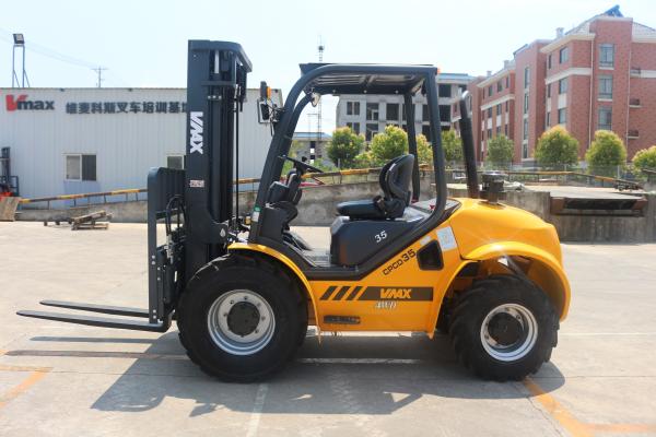 4x4 Rough Terrain Forklift 3.5 Ton Diesel Forklift Lifting Equipment