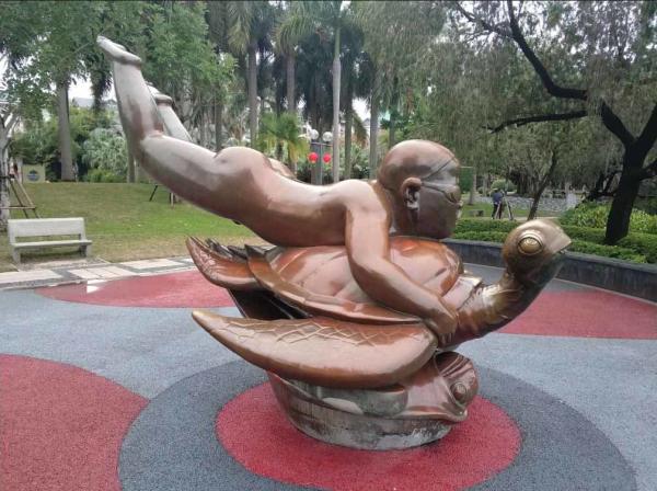 Creative Painted Bronze Figure Sculpture Customized Copper Art For Garden Ornaments