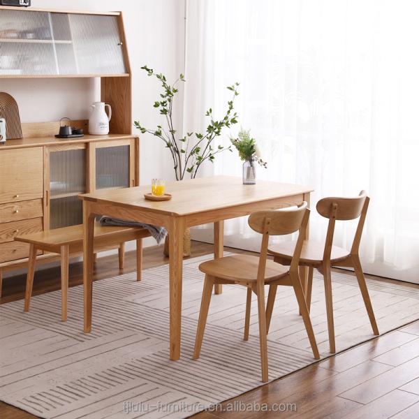 Couleurs personnalisées Chaise en bois pour la maison dans le restaurant ou le mariage à un prix abordable