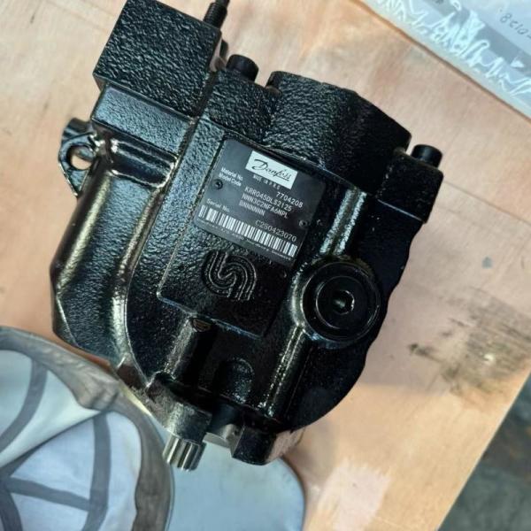 Danfoss Piston Pump  KRR045DLS2125NNN3C2NFA6NPL 7704208 Made in P.R.C