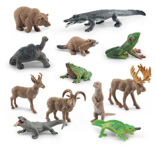 Wildlife Animal Model Toys 12 PCS Mini Tortoise Tree Frog Bullfrog Chameleon Elk Figurine Family Party Favors
