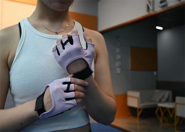 Cor púrpura Ginásio em casa Pilates Luvas Finger Open Luvas de Yoga Para Mulheres