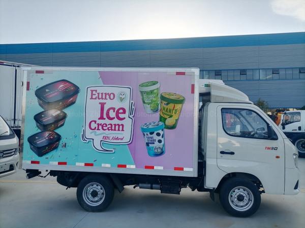 Foton Cargo Cooling Food Refrigerated Van Truck , Freezer Box Truck For Ice Cream