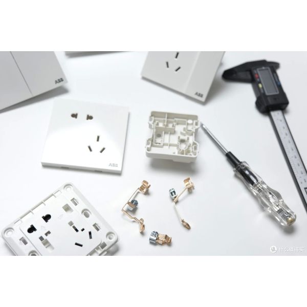 Wall Socket Plastic Injection Mold
