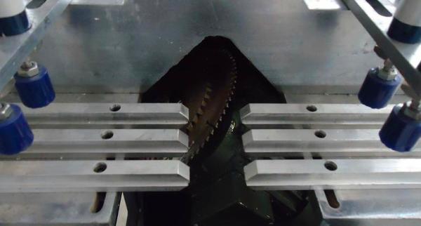 PVC Window Glazing Bead Saw / PVC Glazing Bead Cutting Machine