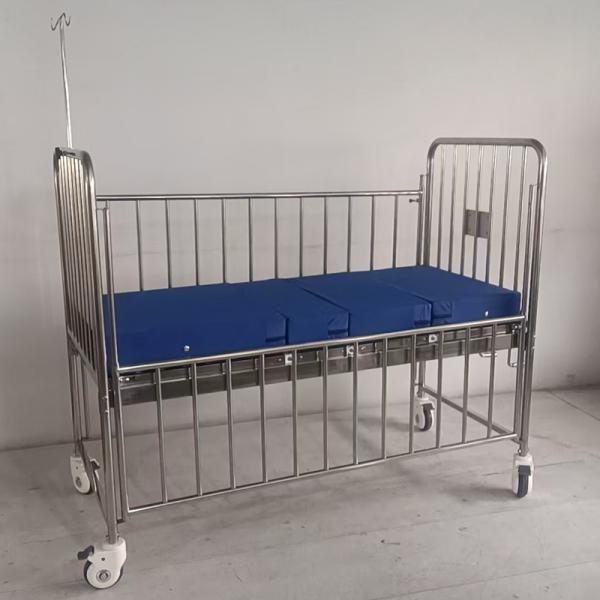 Stainless Steel Medical Pediatric Bed With IV Pole, Full-Length Guard Rail & Shoe Rack Hospital & Clinic Use