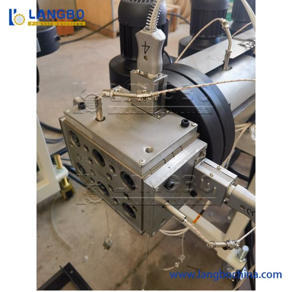 Plastic PP / PE / LDPE Soft PVC Transparent Profile Extruder