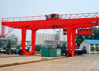 PLC Automatic Control Industrial Gantry Crane , Rail Mounted Container RMG Outdoor Gantry Crane