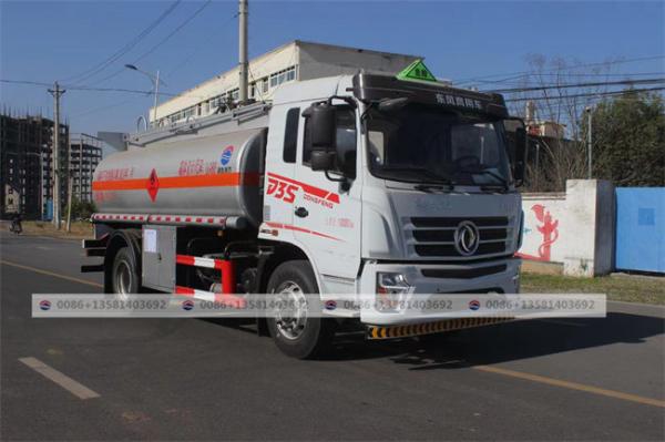 Camion-citerne de carburant Dongfeng 4x2 12000l, camion-citerne de taille moyenne pour le transport de pétrole brut, de gaz et de diesel, avec distributeur