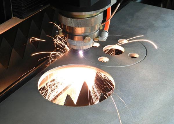Fiber Metal Laser Cutting Machine / 3d Laser Metal Cutting Machine With Water Cooling System