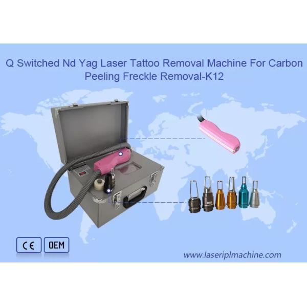 Машина удаления татуировки Nd Yag длины волны 1064nm случая 3 вагонетки