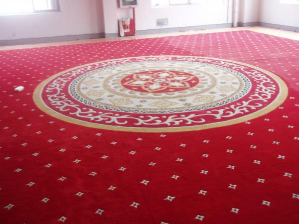 Red Handcrafted Wool Rugs Jacquard Style Customized Size Various Color