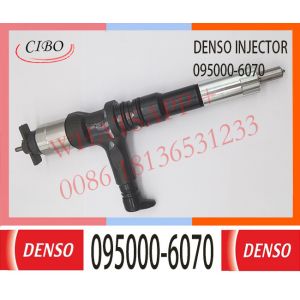 Diesel Fuel Injector 095000-6070 For KOMATSU PC400-8 PC450-8 6251-11-3100